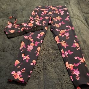 VICTORIA'S SECRET PINK SIZE:S/M FLORAL ULTIMATE LEGGINGS W/MATCHING SPORTS BRA